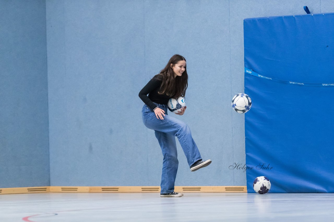 Bild 132 - wBJ Futsalmeisterschaft Runde 1